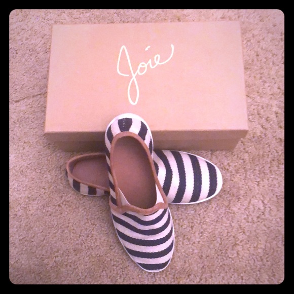 Reduced! Joie Skidmore Sneakers In Navy Stripe - Picture 1 of 5